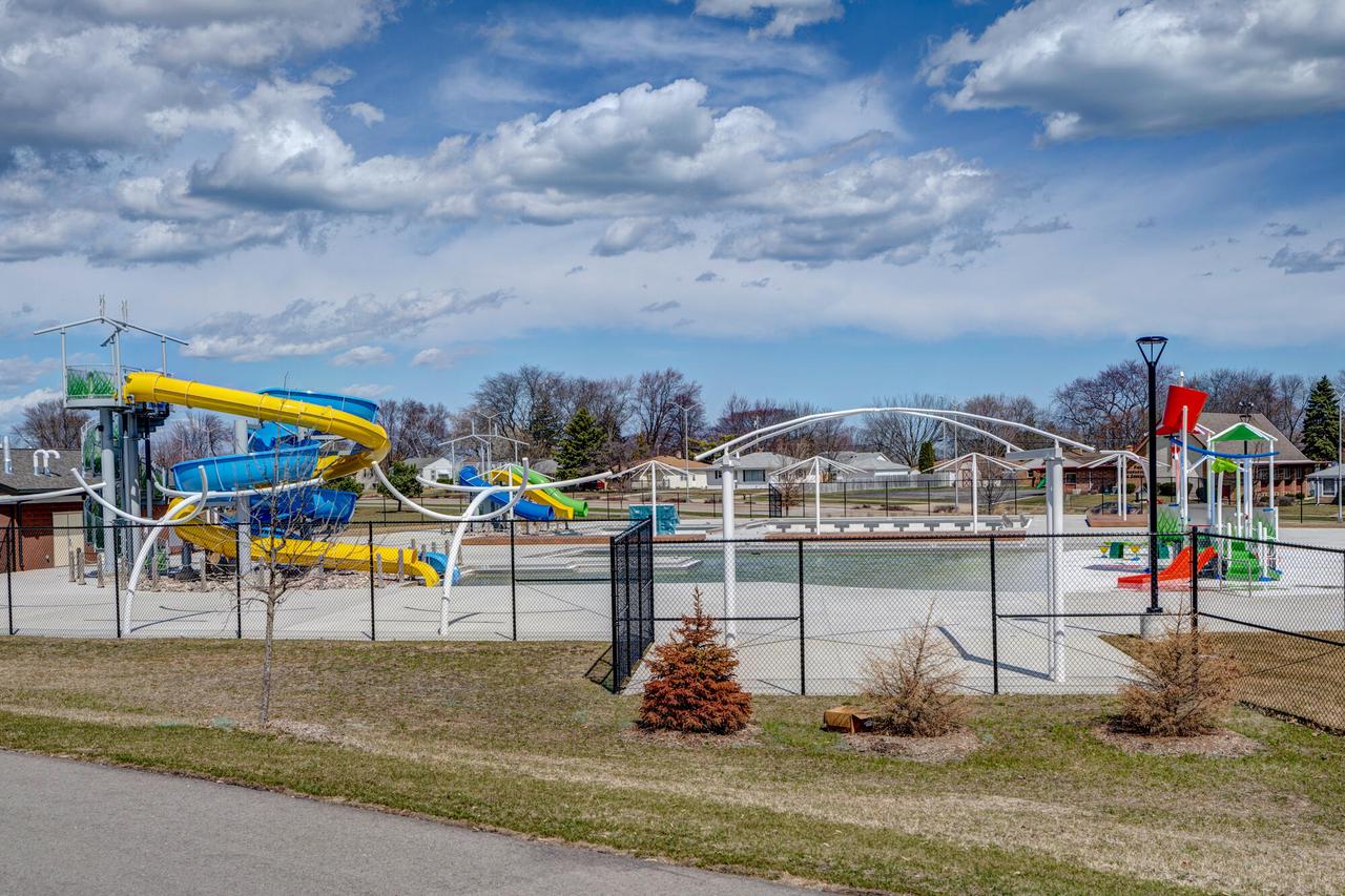 4617 Pierce BOULEVARD