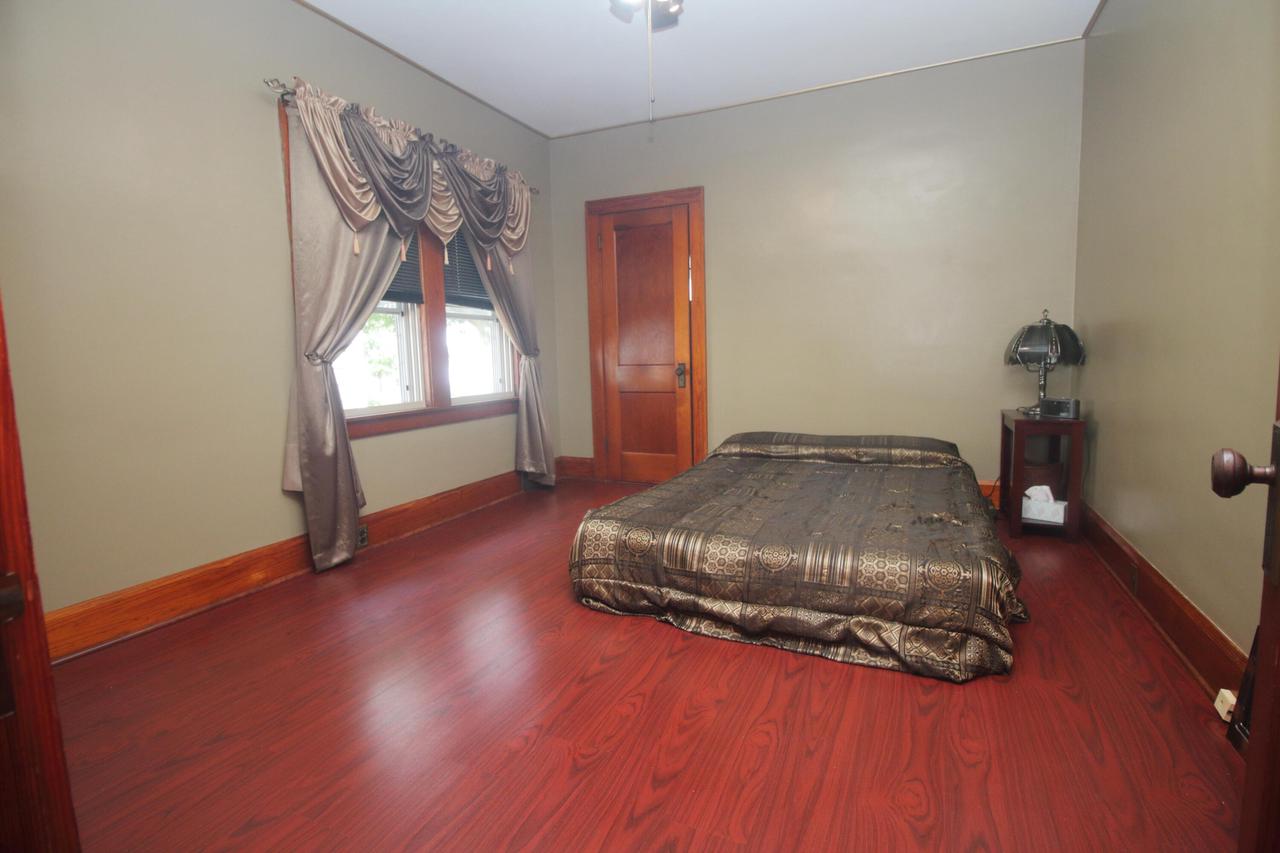 2905 Arlington AVENUE