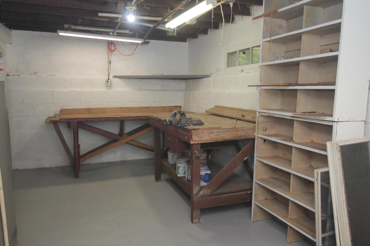 2905 Arlington AVENUE