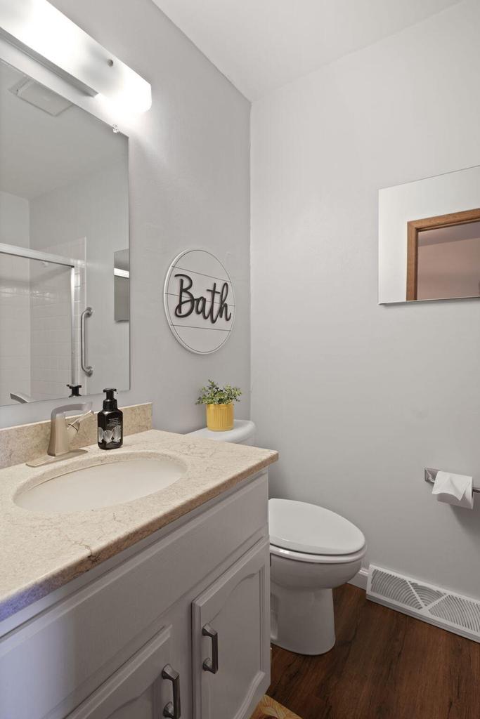 5803 Cambridge CIRCLE 6