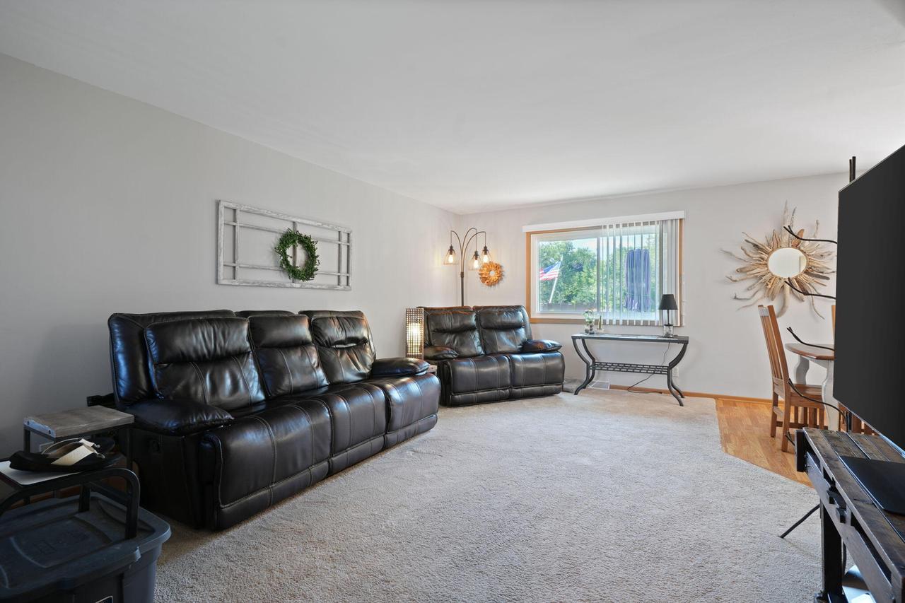 5803 Cambridge CIRCLE 6