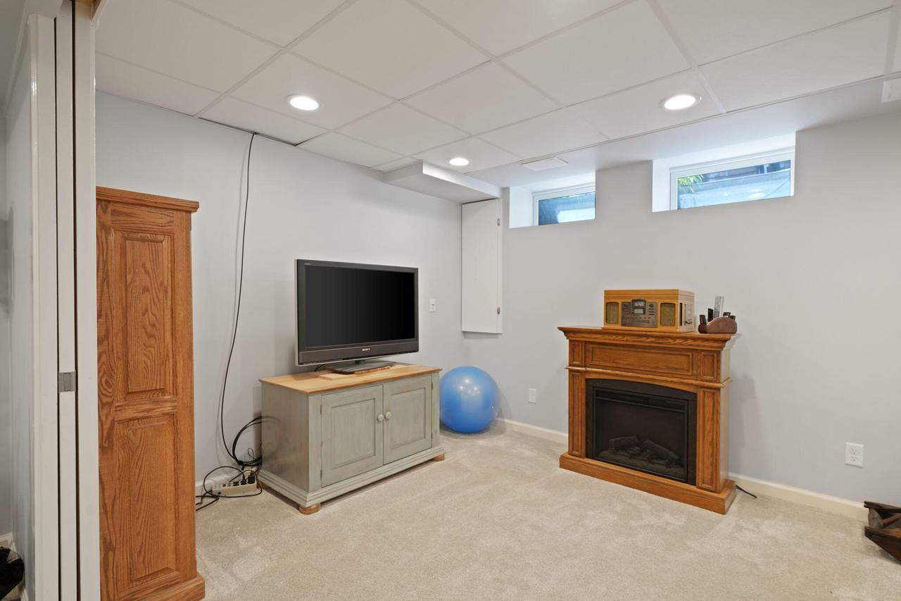 5803 Cambridge CIRCLE 6