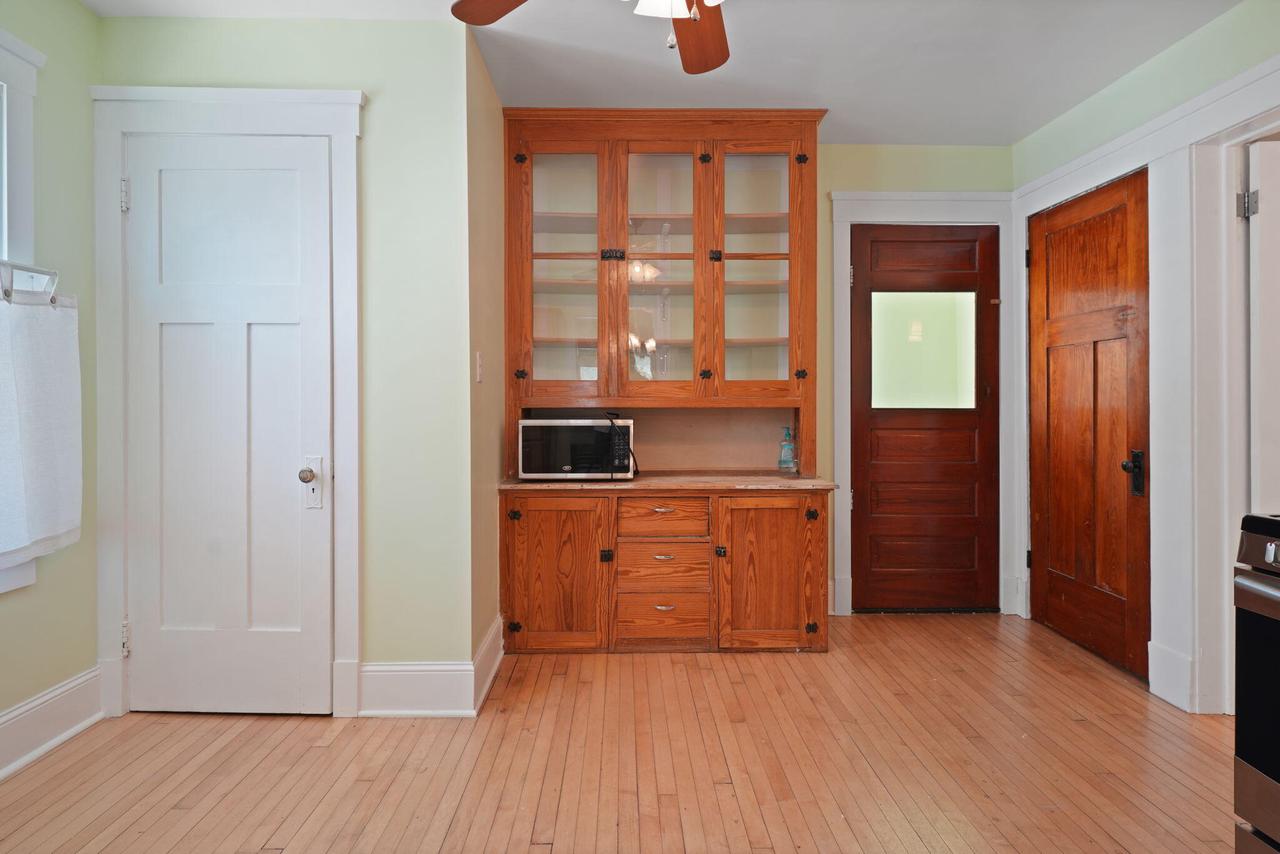 1429 Plainfield AVENUE