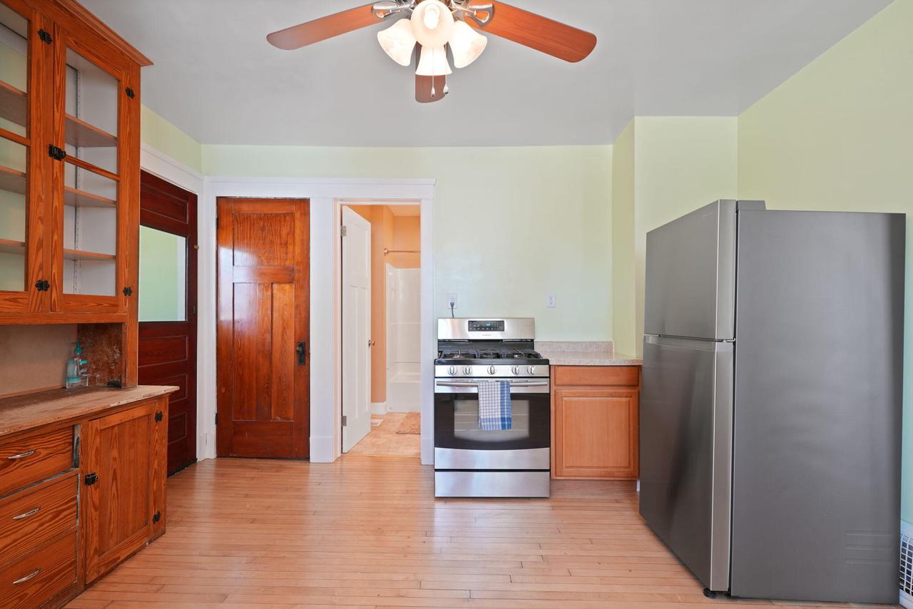 1429 Plainfield AVENUE