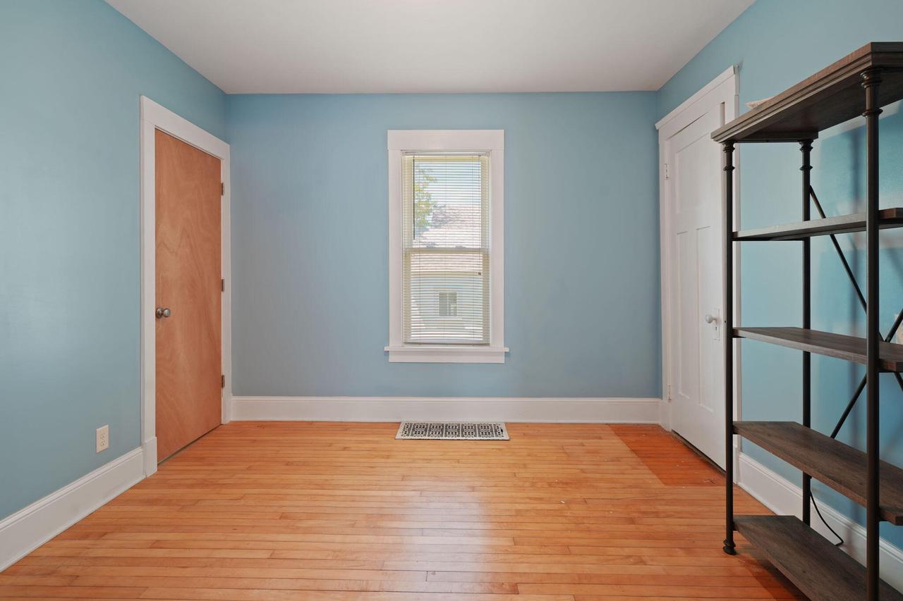 1429 Plainfield AVENUE