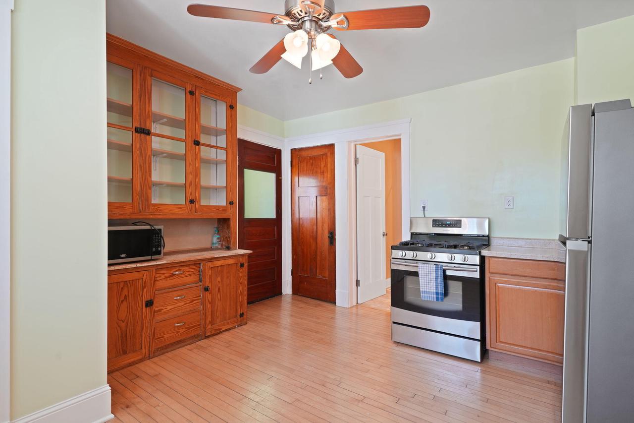 1429 Plainfield AVENUE