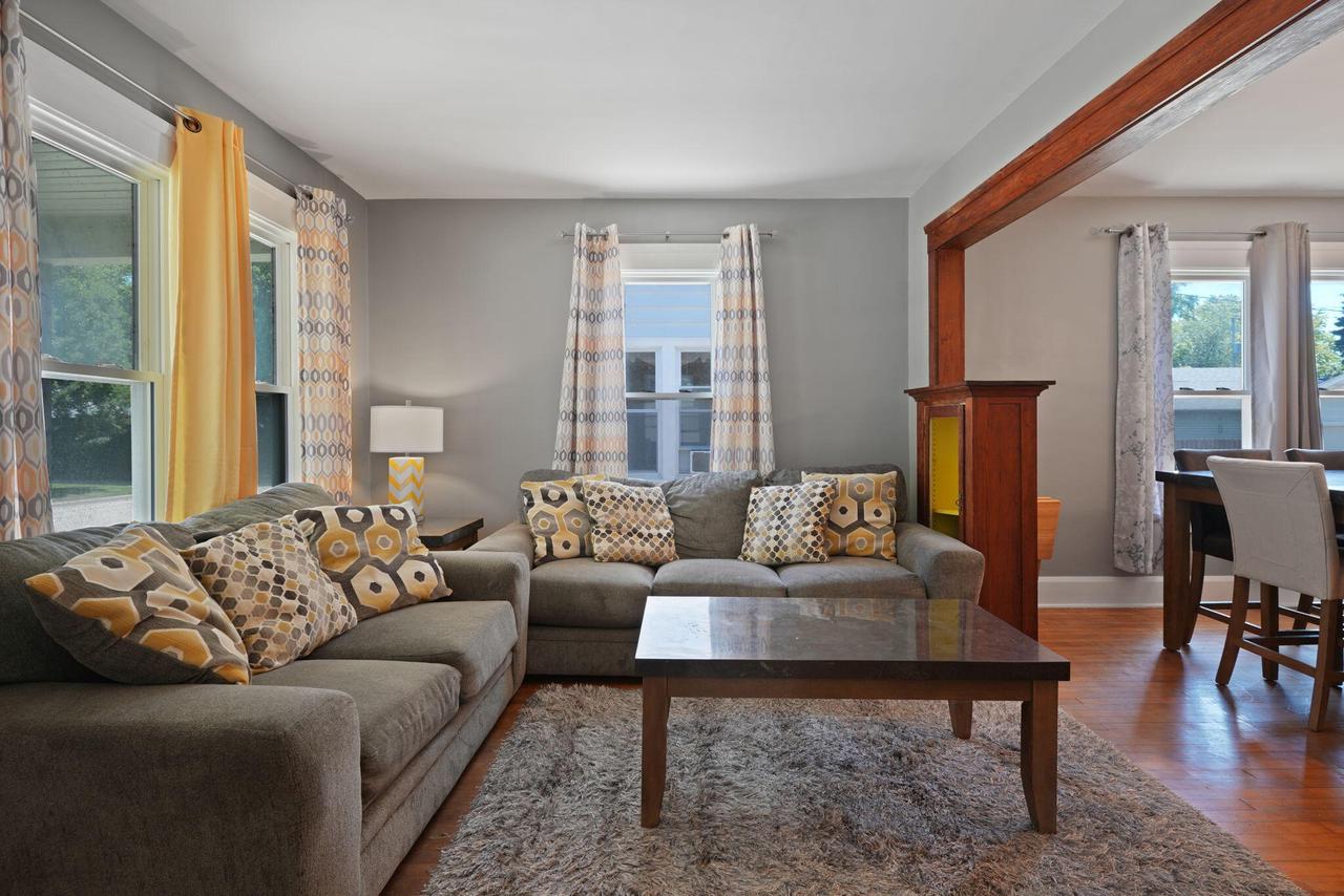 1429 Plainfield AVENUE