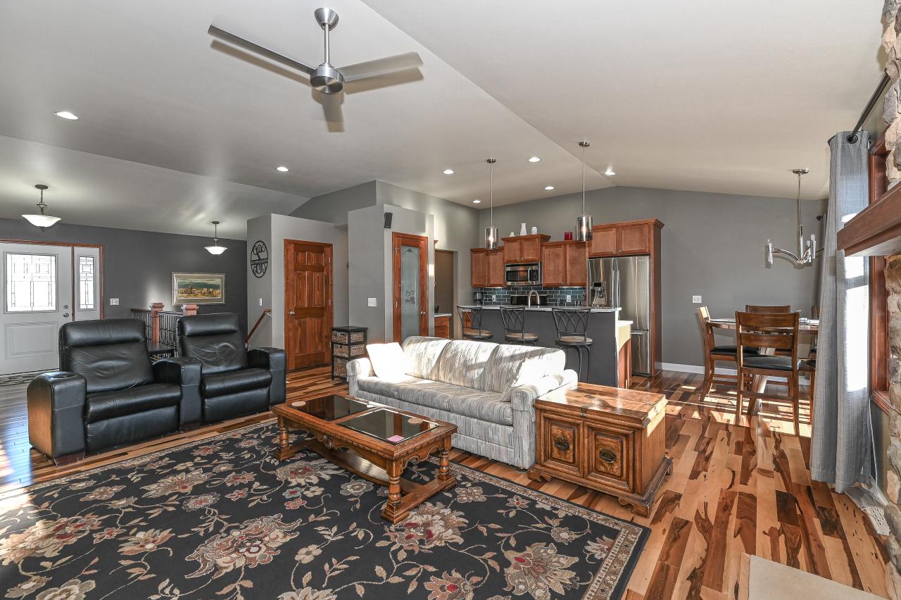 6459 Heritage AVENUE