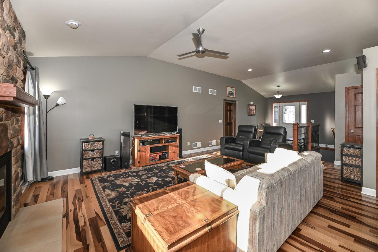 6459 Heritage AVENUE