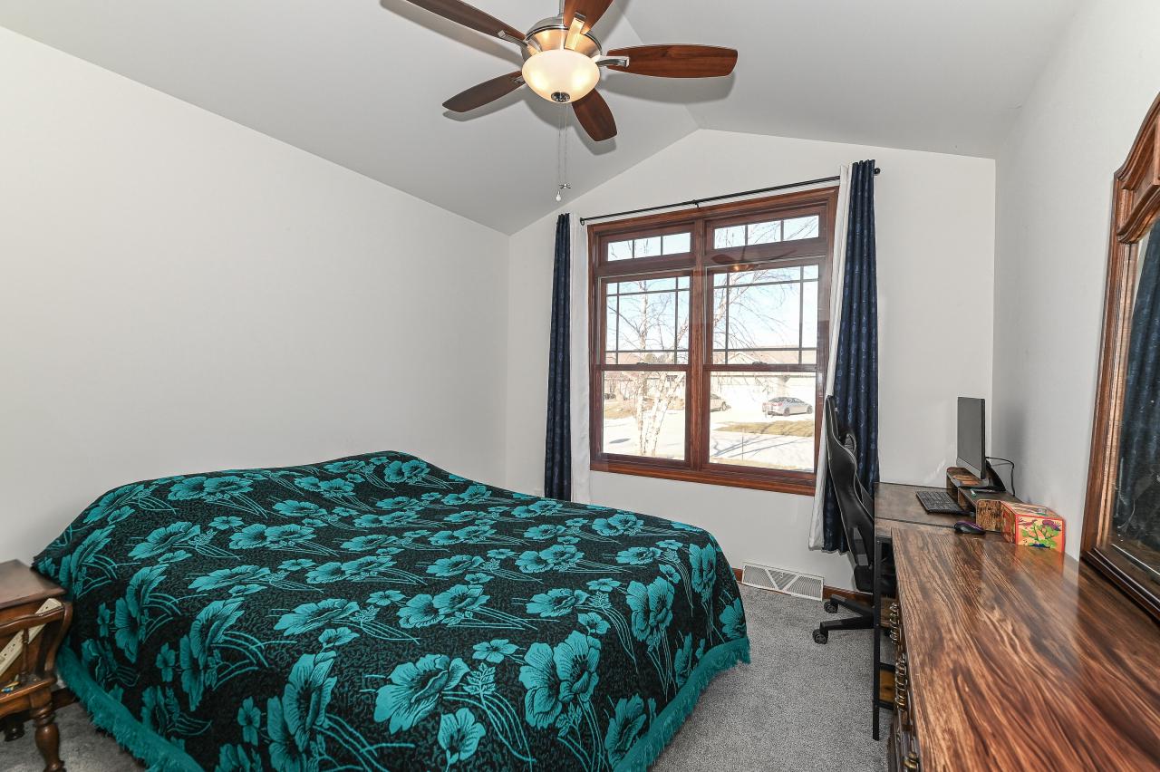 6459 Heritage AVENUE