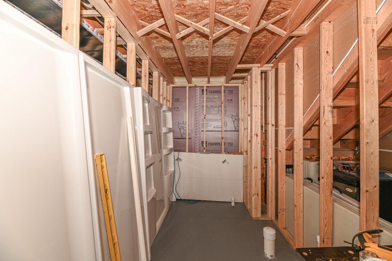 6459 Heritage AVENUE