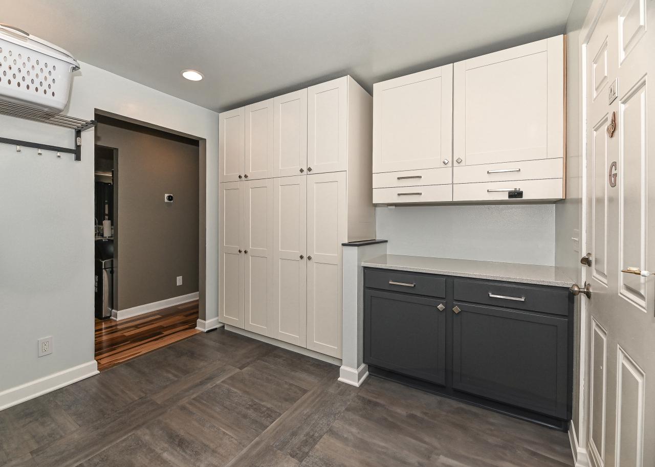 6459 Heritage AVENUE