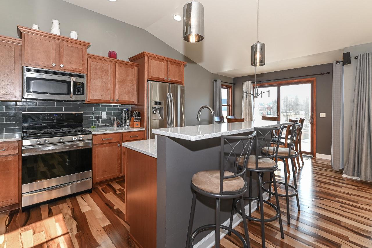 6459 Heritage AVENUE