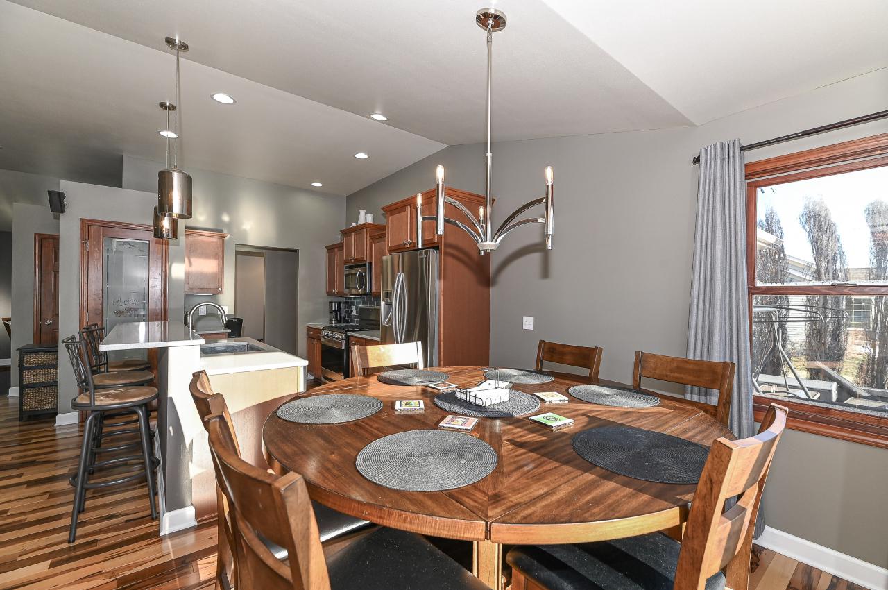 6459 Heritage AVENUE