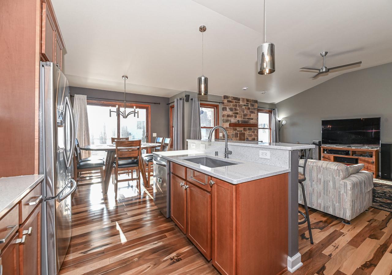 6459 Heritage AVENUE