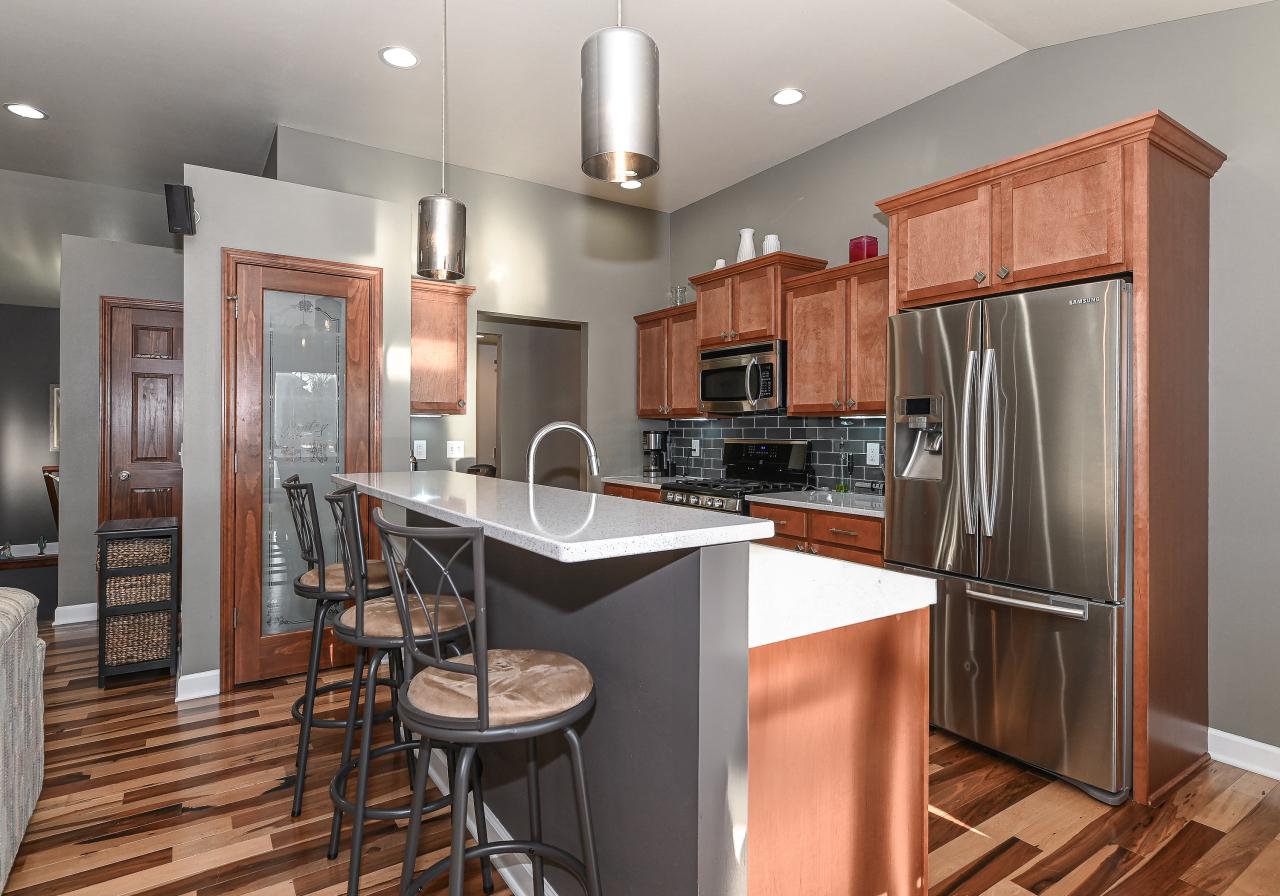 6459 Heritage AVENUE