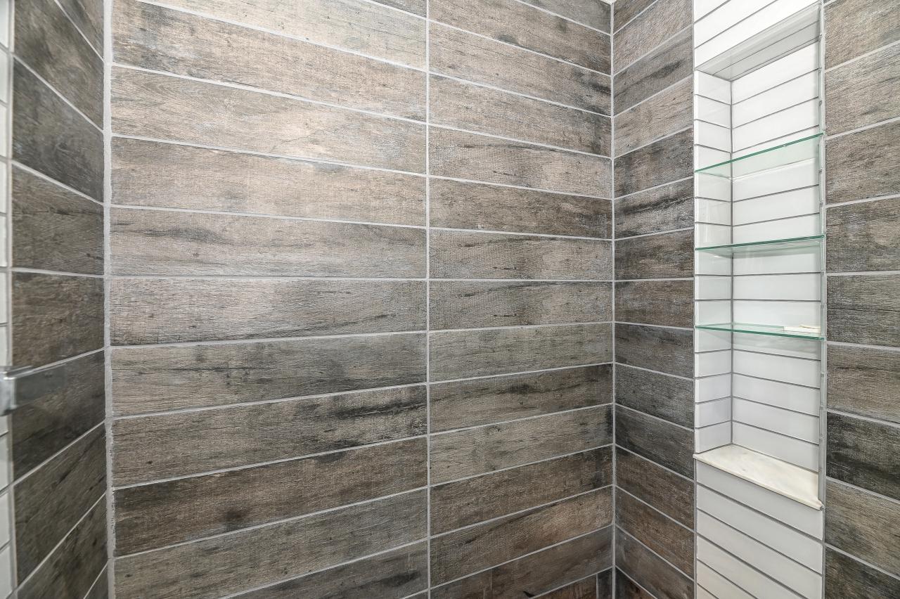 6459 Heritage AVENUE