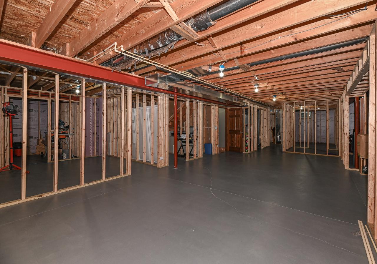 6459 Heritage AVENUE