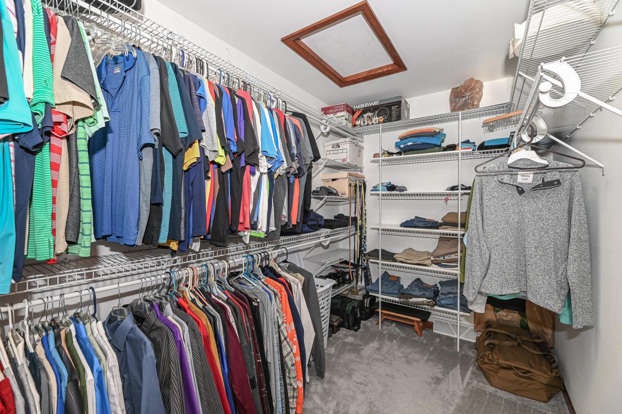 6459 Heritage AVENUE