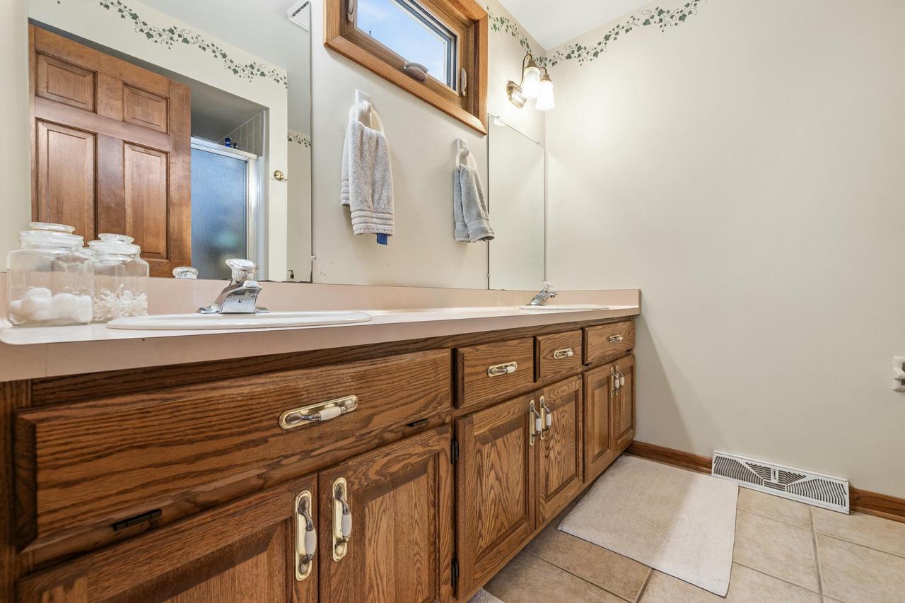 6811 South Juliana DRIVE