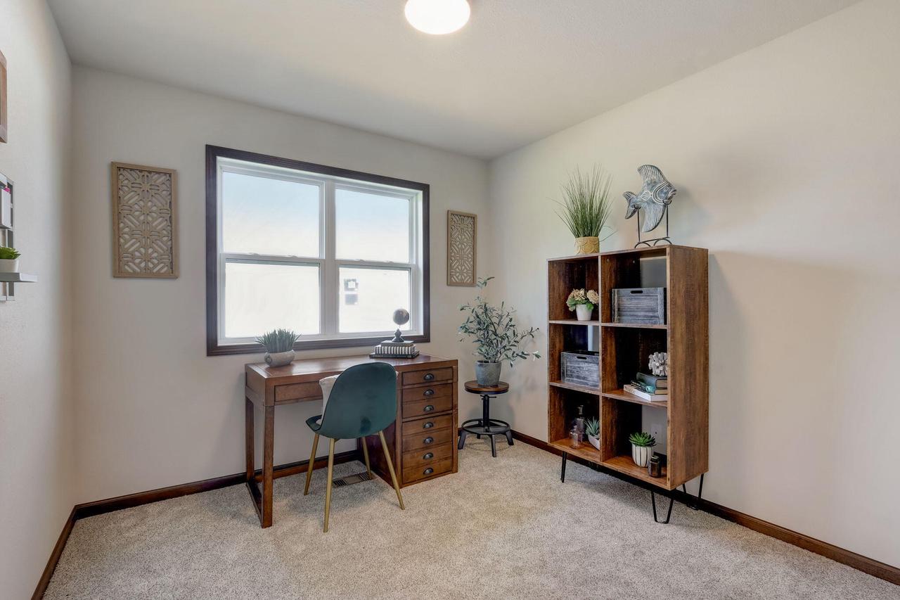 5242 Briarwood CIRCLE