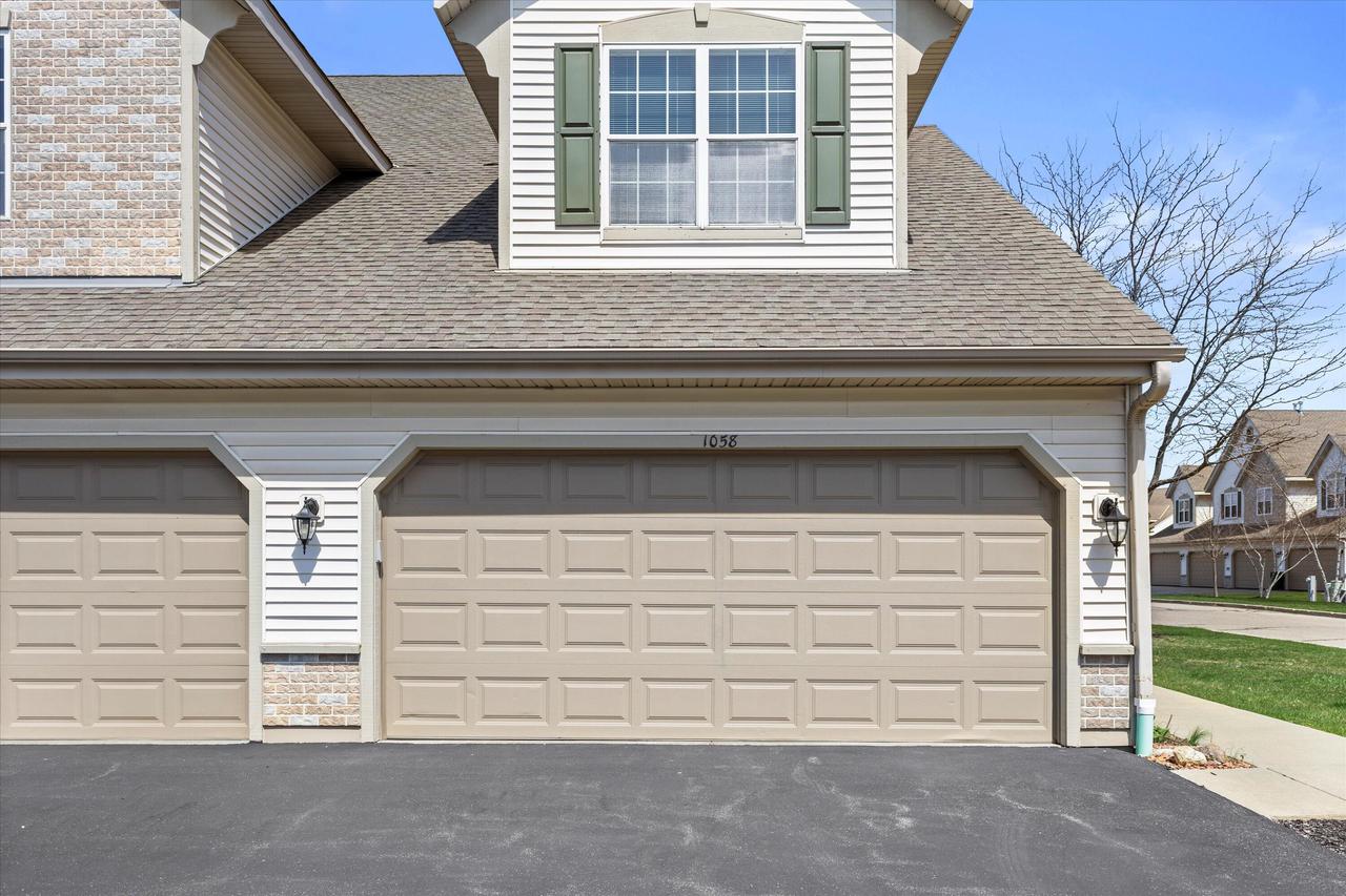 1058 Stratford COURT 202