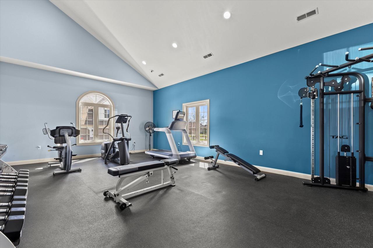 1058 Stratford COURT 202