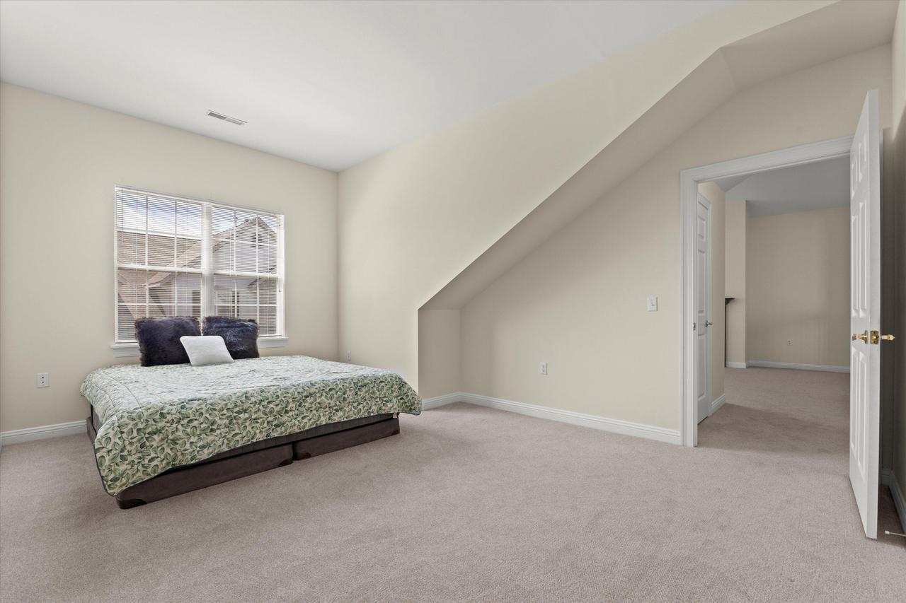 1058 Stratford COURT 202