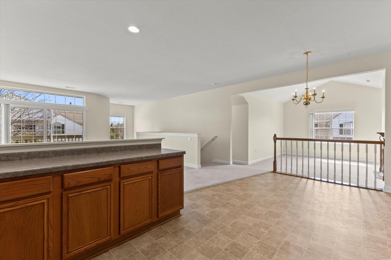 1058 Stratford COURT 202