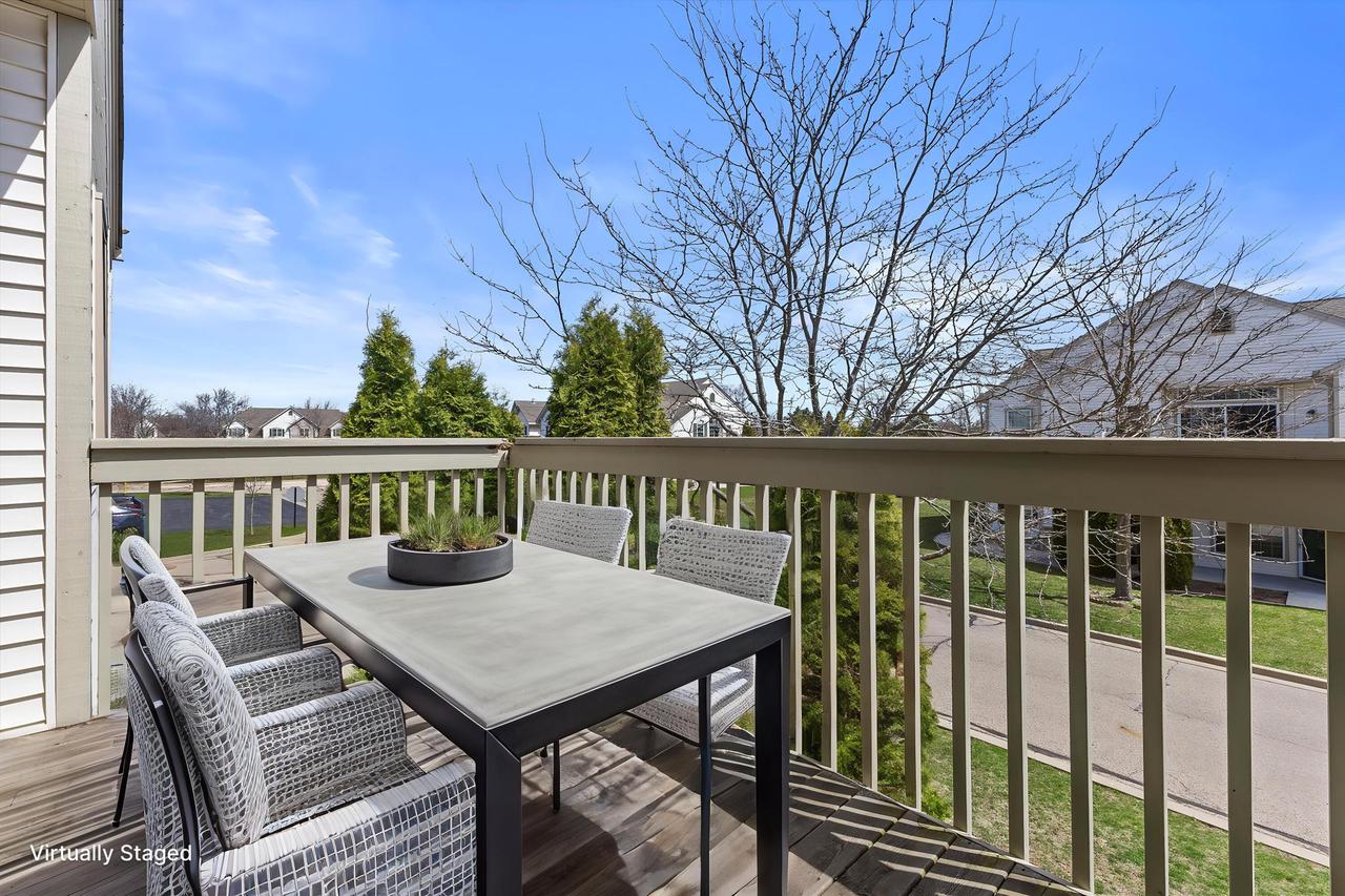 1058 Stratford COURT 202