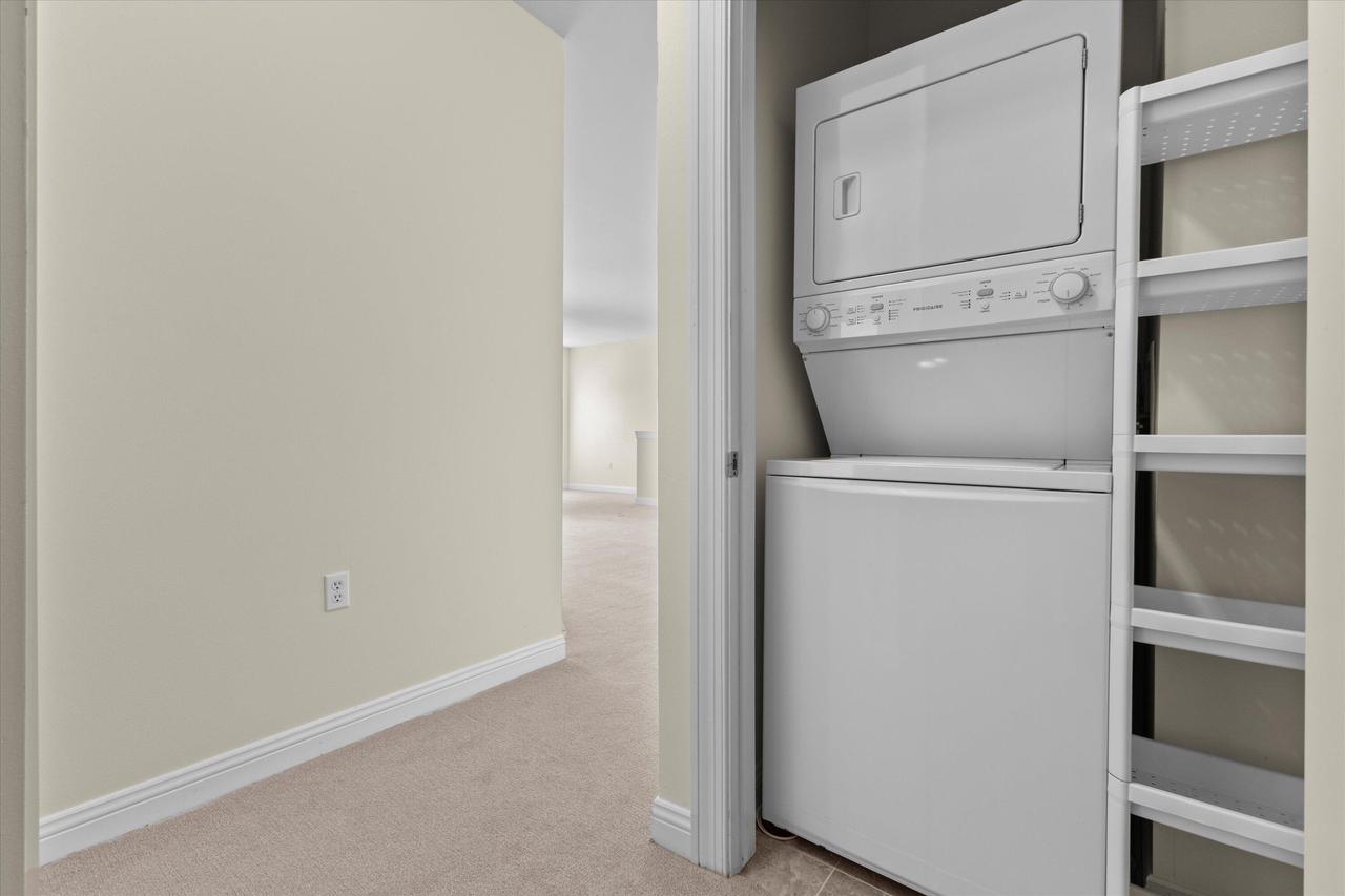 1058 Stratford COURT 202