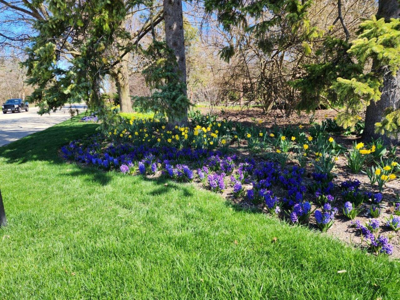 312 North Vincennes CIRCLE