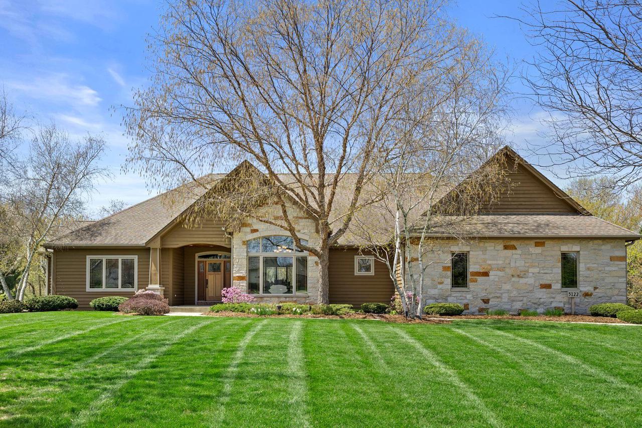 5122 Alexander DRIVE