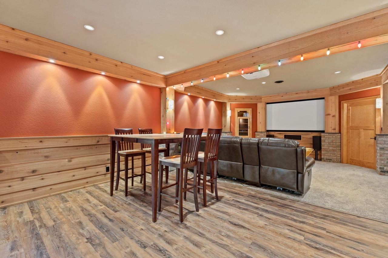5122 Alexander DRIVE