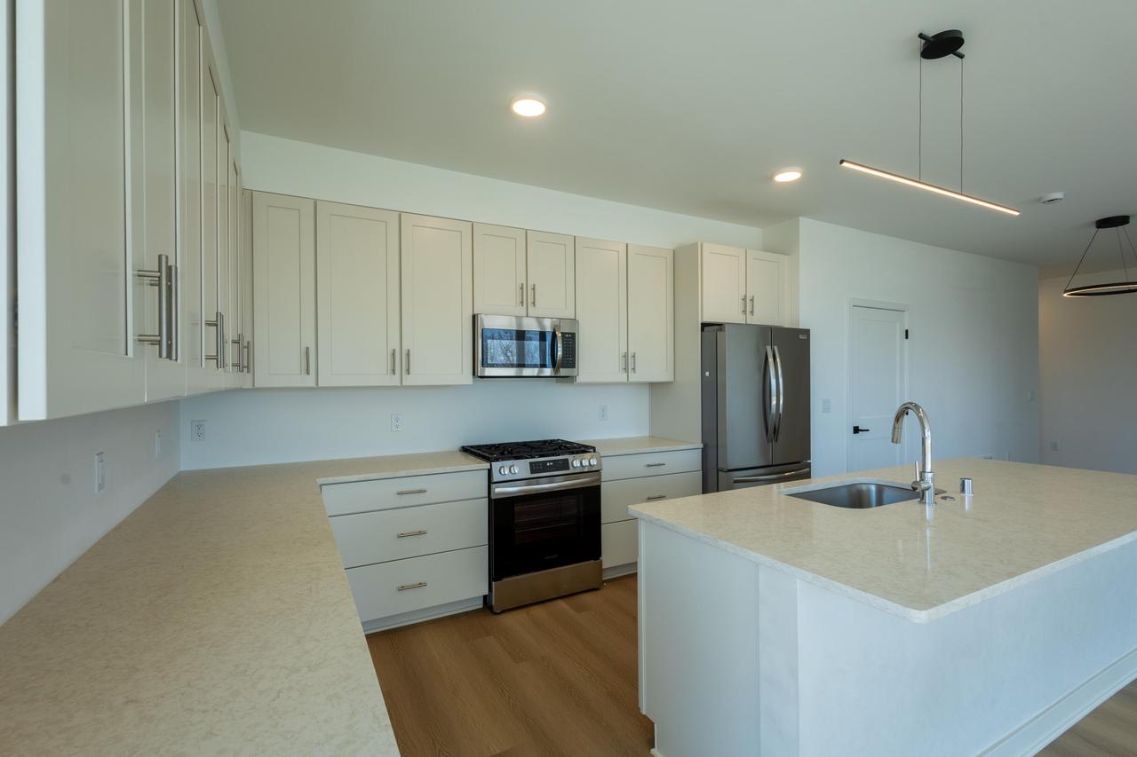 9378 South Alder PLACE 101