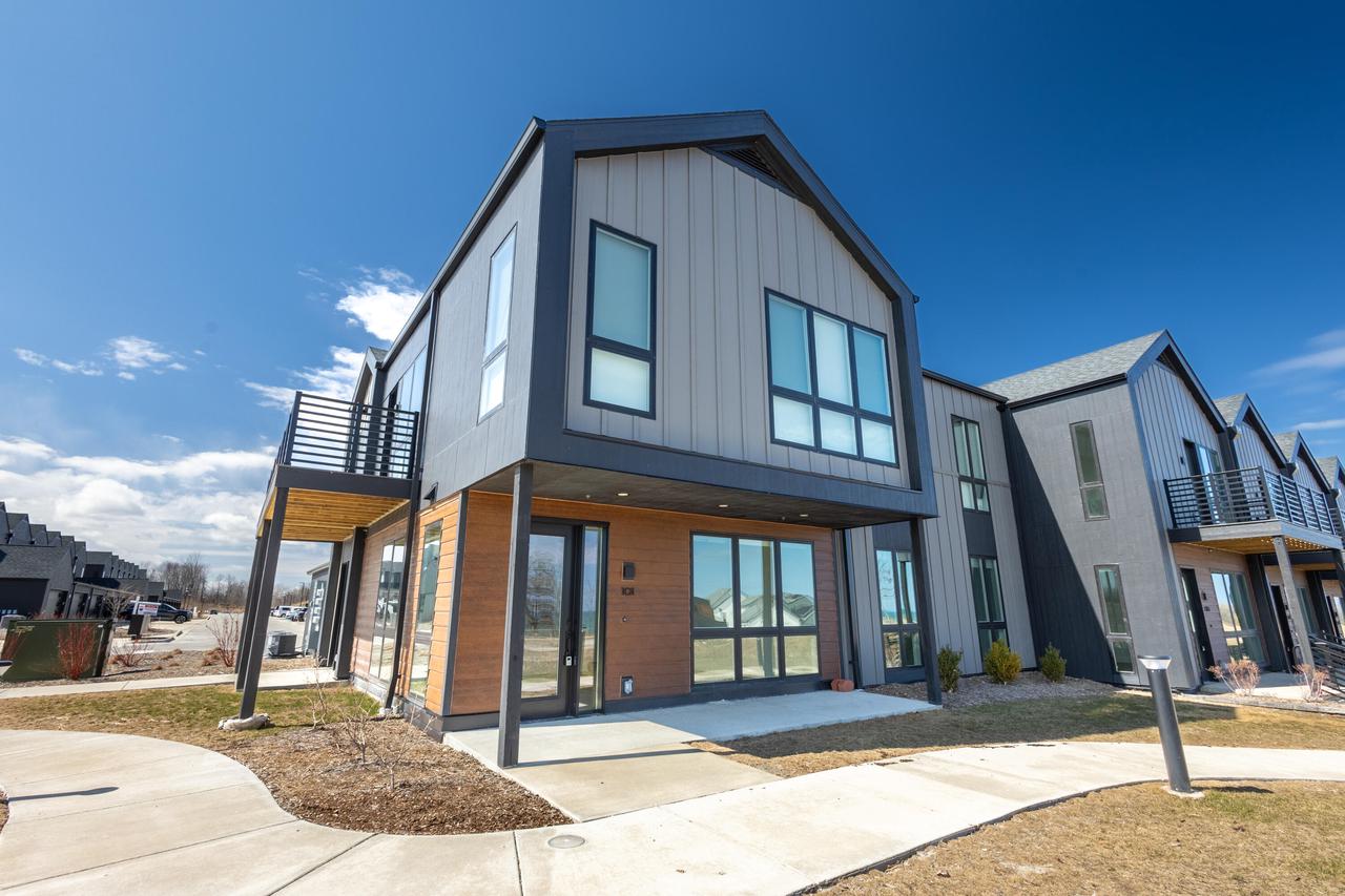 9378 South Alder PLACE 101