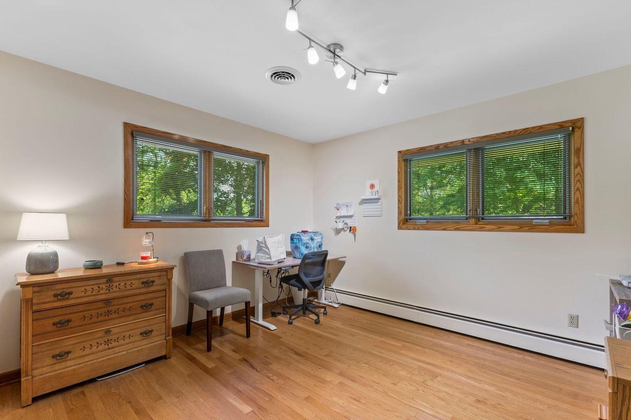 2500 Markridge CIRCLE