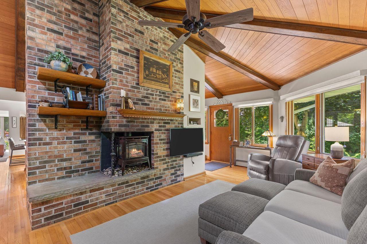 2500 Markridge CIRCLE