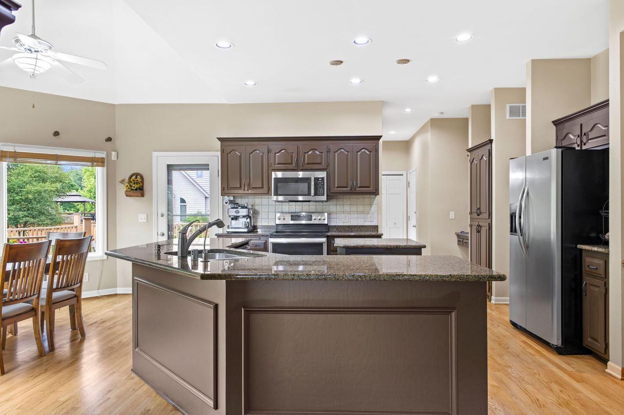 5324 Agatha Turn