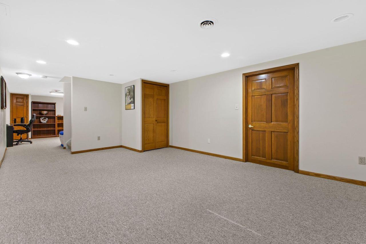 5324 Agatha Turn