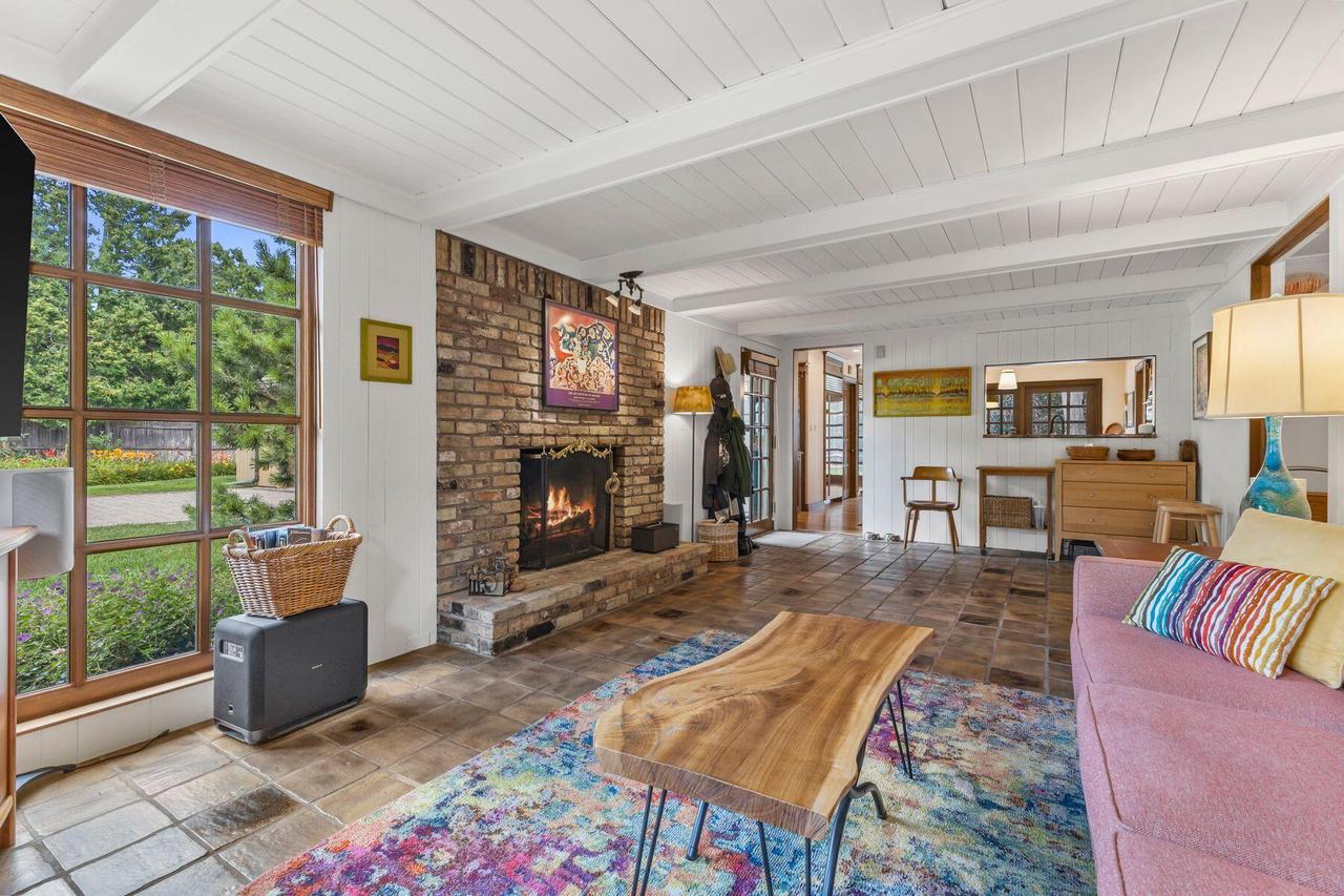 440 Cross Creek ROAD