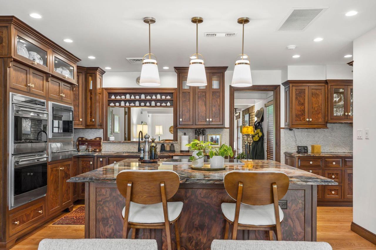 440 Cross Creek ROAD