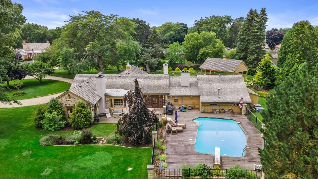 440 Cross Creek ROAD