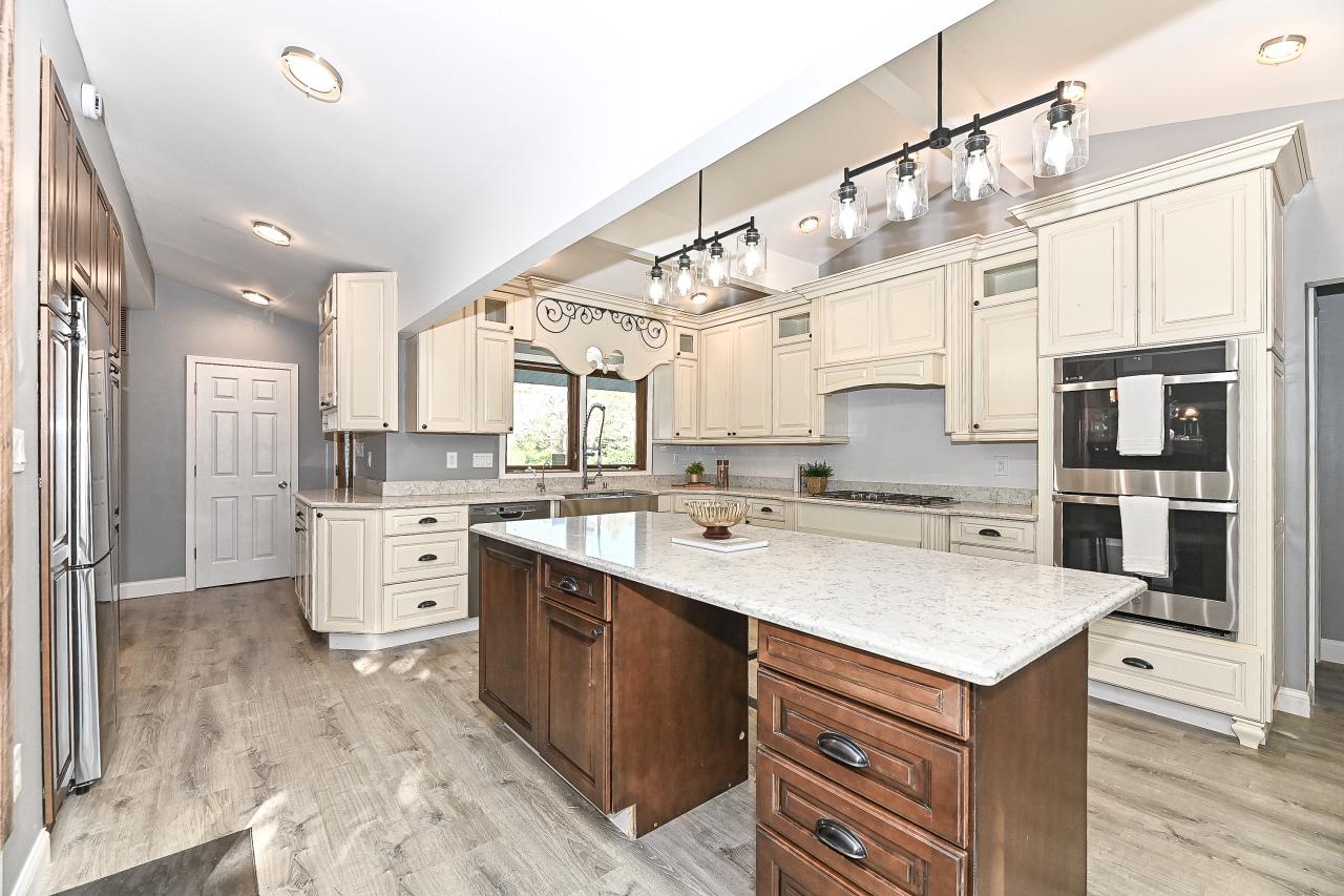 6727 Lincolnshire DRIVE