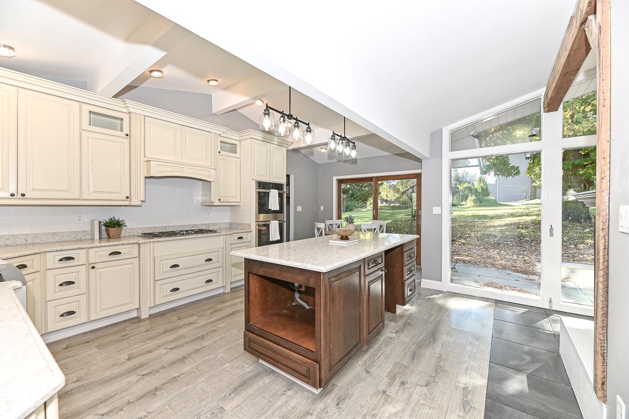 6727 Lincolnshire DRIVE