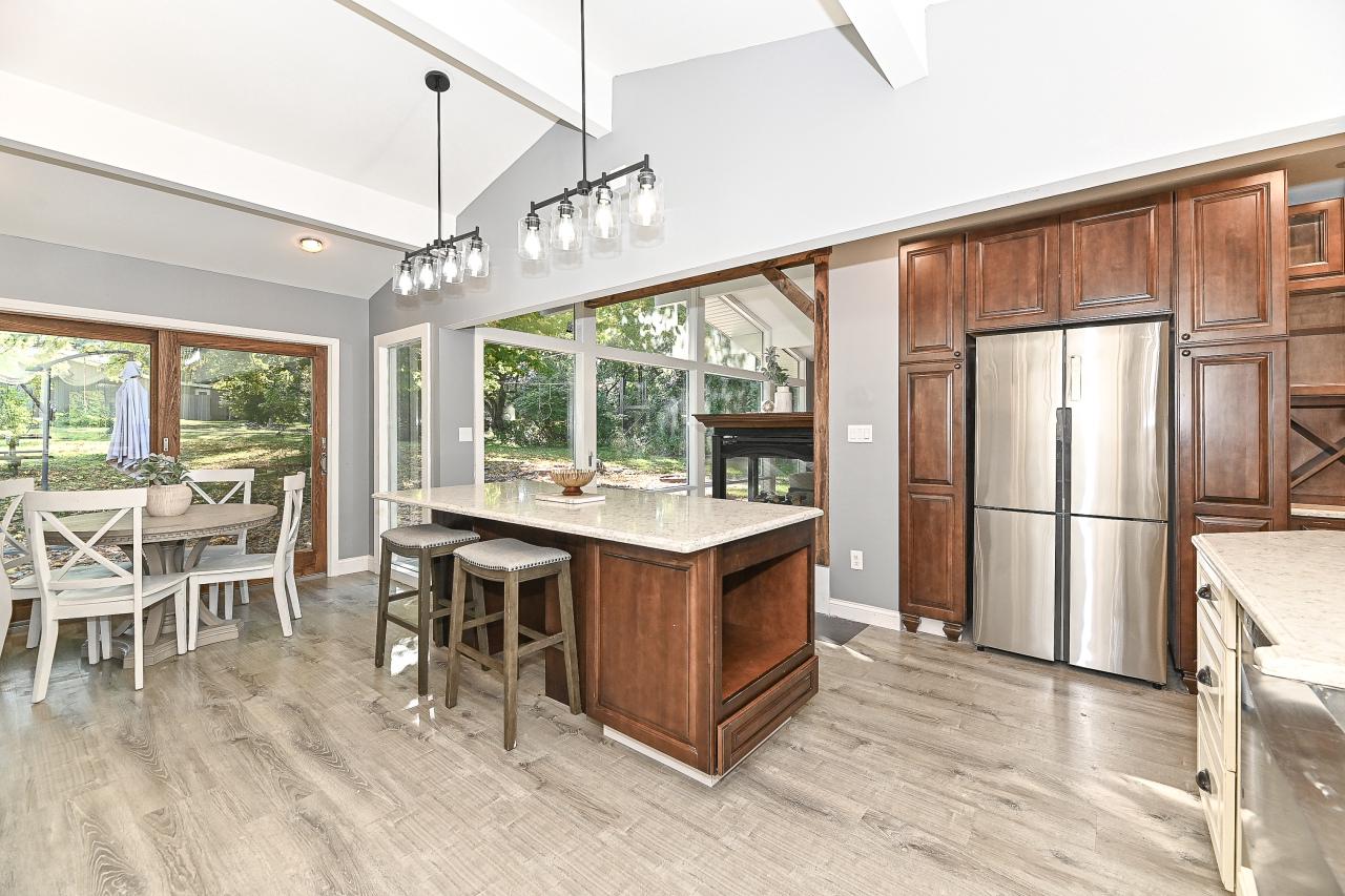 6727 Lincolnshire DRIVE