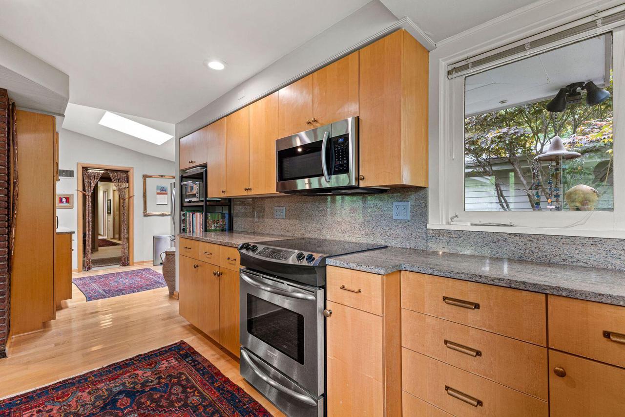 2536 Green Haze AVENUE