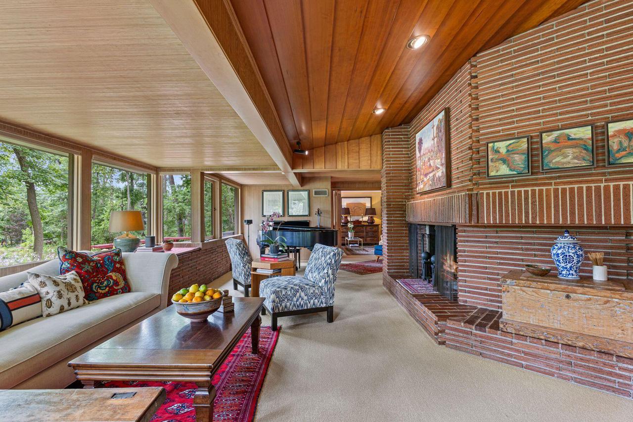 2536 Green Haze AVENUE