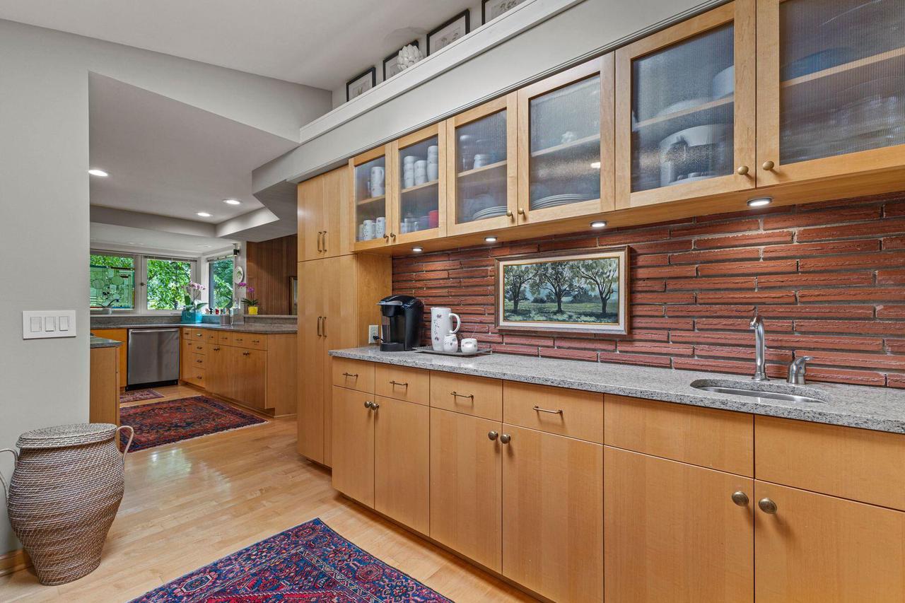 2536 Green Haze AVENUE