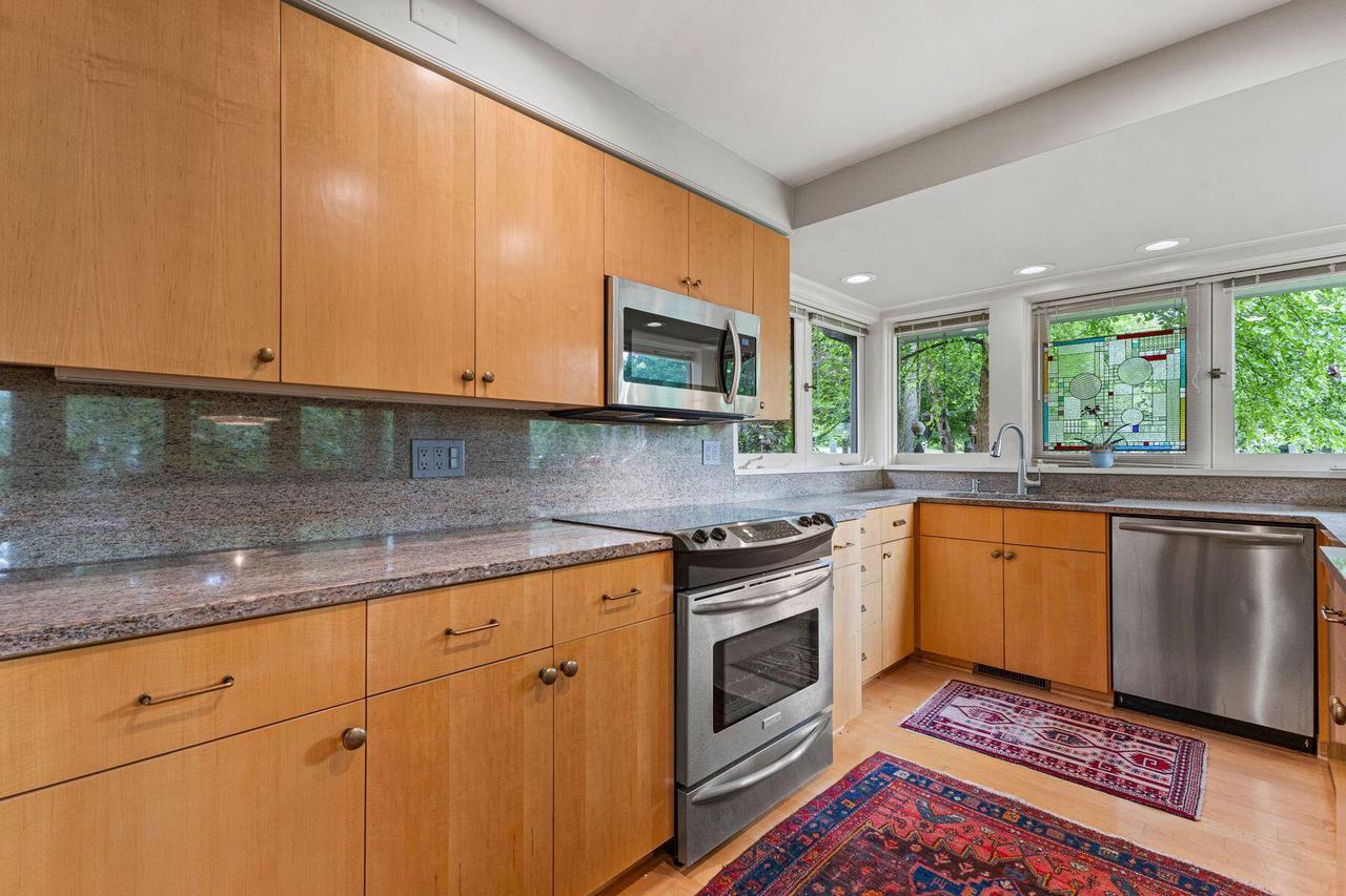 2536 Green Haze AVENUE